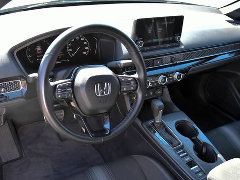 Used 2025 Honda Civic Sport image 14