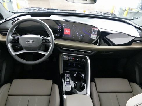 New 2025 Audi Q5 Premium Plus image 25