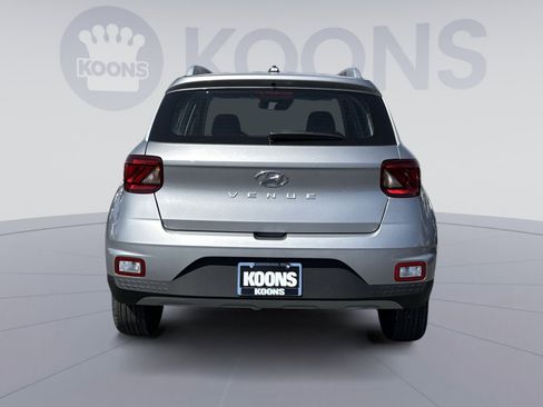 New 2026 Hyundai Venue SEL FWD image 5