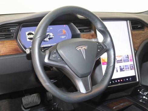 Used 2021 Tesla Model S Long Range Plus image 6