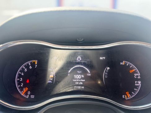 Used 2020 Jeep Grand Cherokee Limited image 40