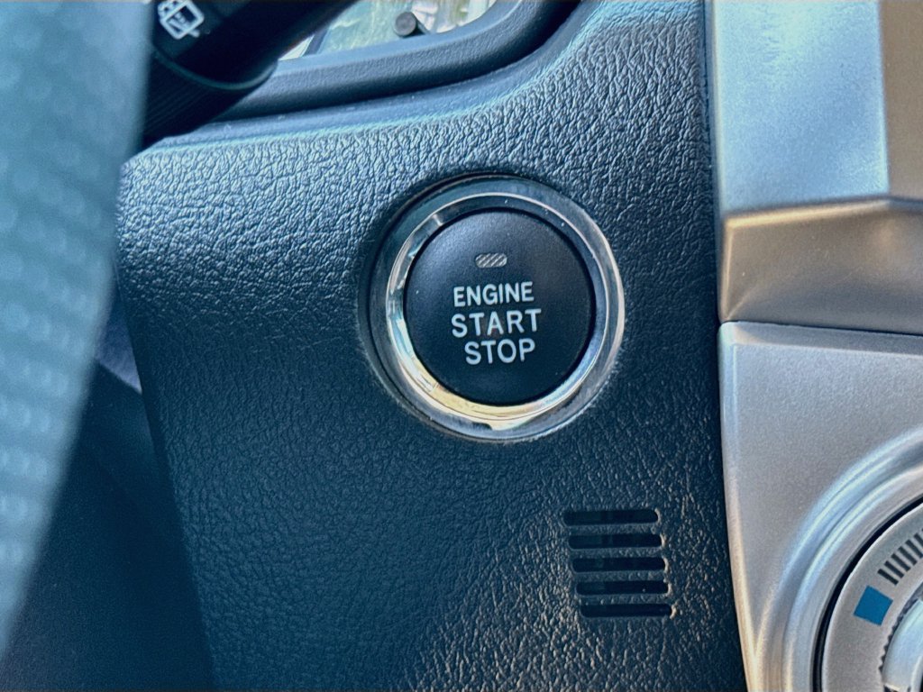 Used 2018 Toyota 4Runner Limited AWD/4WD image 36