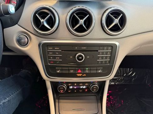 Used 2017 Mercedes-Benz GLA 250 image 15