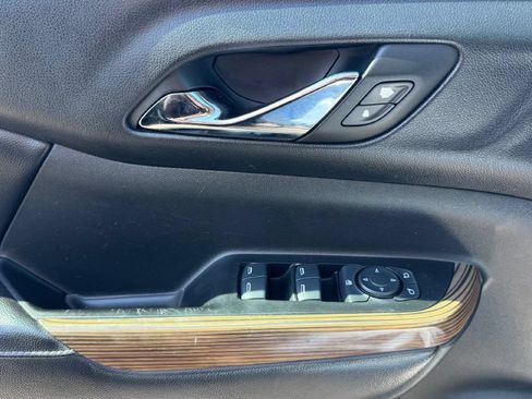 Used 2017 GMC Acadia SLE FWD image 15