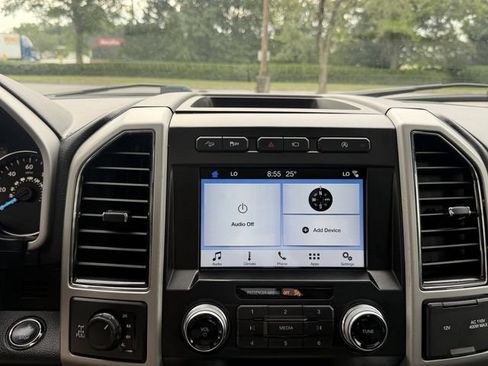 Used 2020 Ford F150 Lariat w/ Equipment Group 502A Luxury AWD/4WD image 19