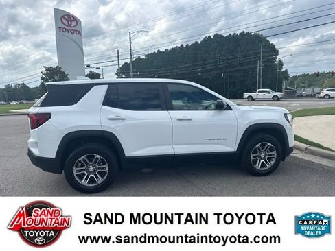 Used 2025 GMC Terrain Elevation w/ Technology Package II AWD/4WD image 2