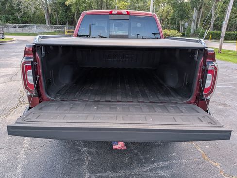 Used 2017 GMC Sierra 1500 SLT AWD/4WD image 18