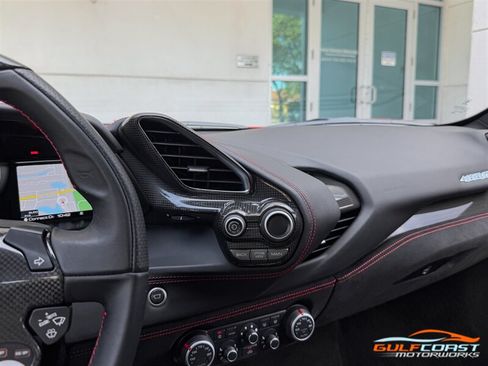 Used 2019 Ferrari 488 GTB RWD image 16