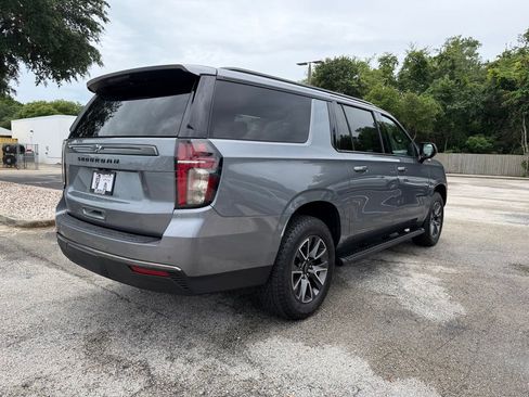 Used 2022 Chevrolet Suburban Z71 AWD/4WD image 9