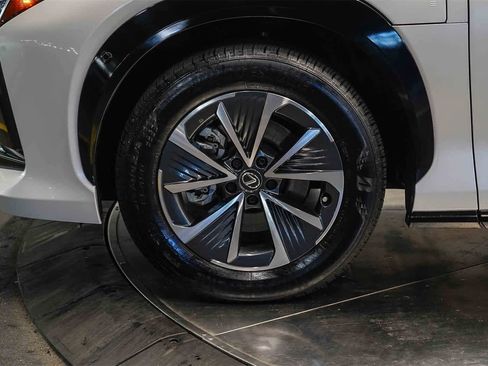 Used 2024 Lexus RZ 300e Premium image 9