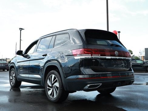 Used 2024 Volkswagen Atlas SE AWD/4WD image 8