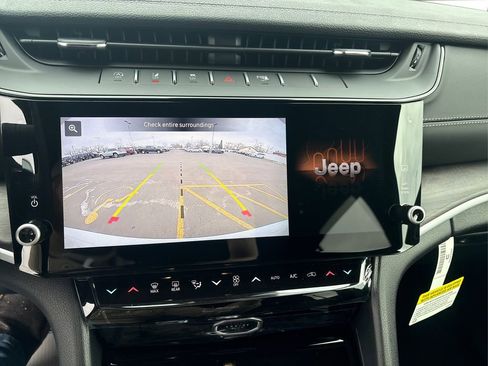 New 2026 Jeep Grand Cherokee Limited image 27