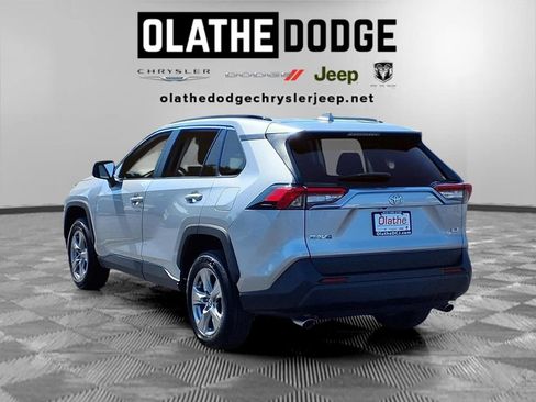 Used 2025 Toyota RAV4 XLE FWD image 3