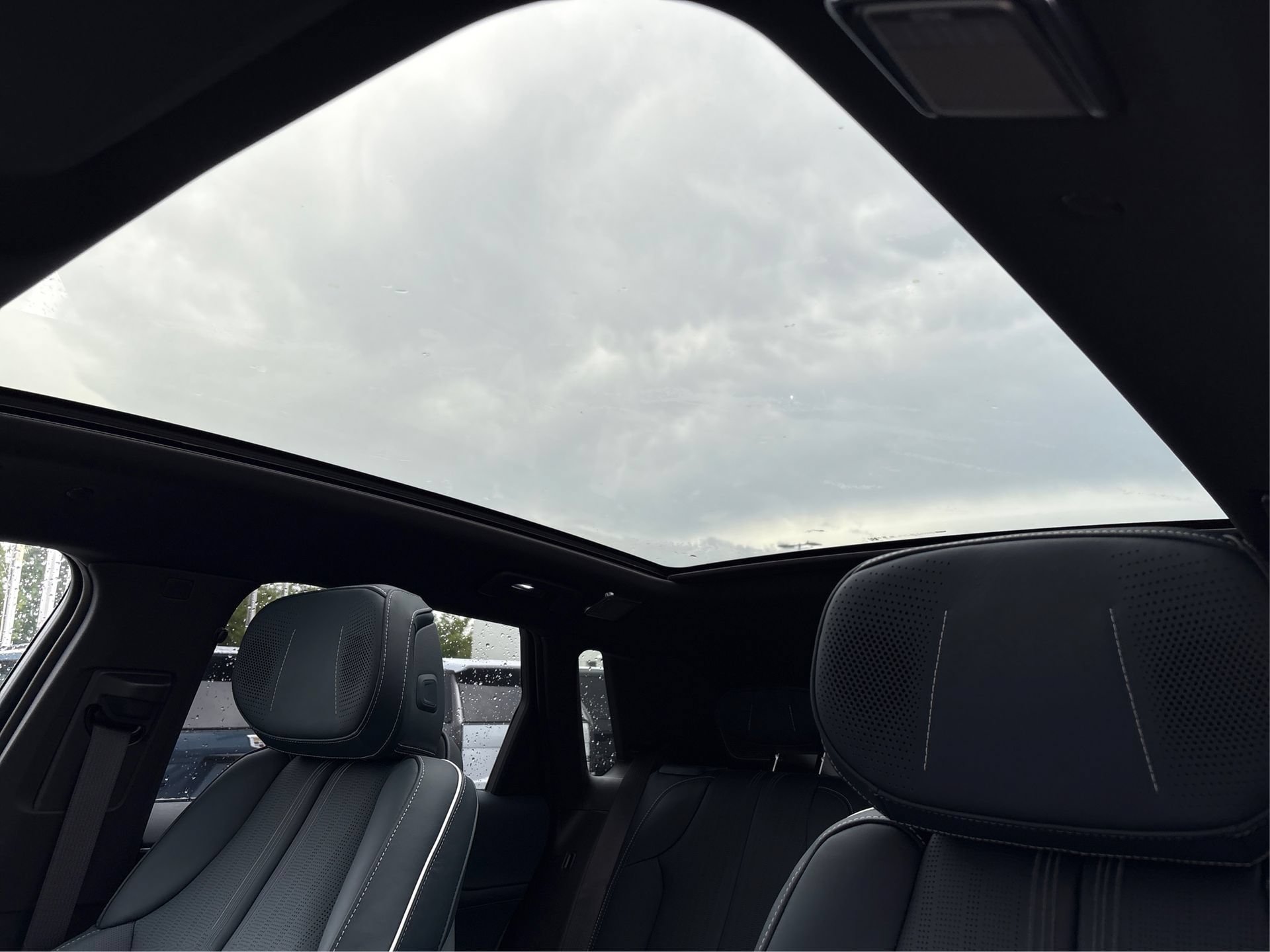New 2026 Cadillac Lyriq Signature Sport w/ Nappa Leather Package RWD image 30