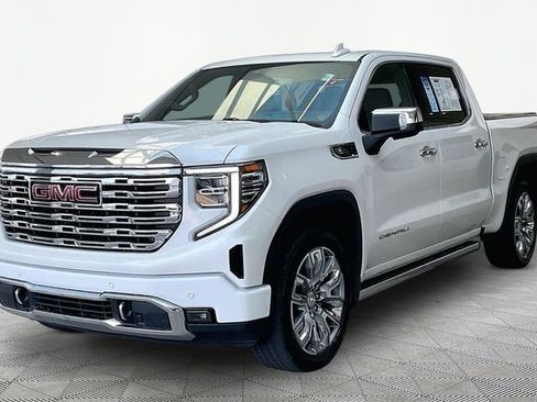 Used 2024 GMC Sierra 1500 Denali AWD/4WD image 3