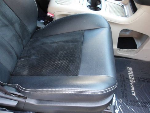Used 2017 Dodge Grand Caravan SXT FWD image 20