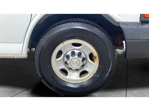 Used 2016 Chevrolet Express 3500 image 19