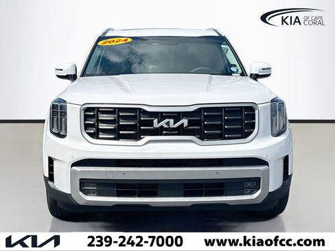 Certified 2024 Kia Telluride SX Prestige w/ Towing Package image 8