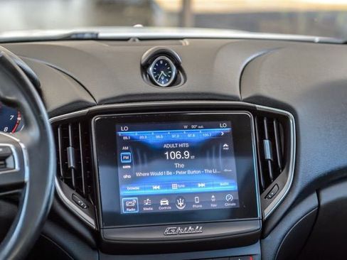 Used 2018 Maserati Ghibli image 31