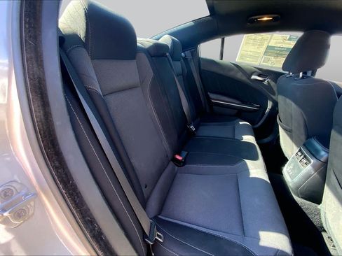 Used 2022 Dodge Charger SXT RWD image 16