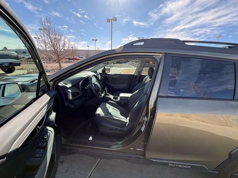 Used 2025 Subaru Outback Onyx Edition image 12