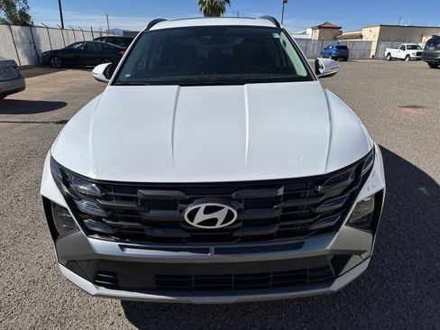 Used 2025 Hyundai Tucson SEL FWD image 2
