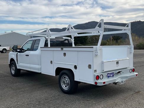 New 2025 Ford F350 XL w/ XL Chrome Package image 4