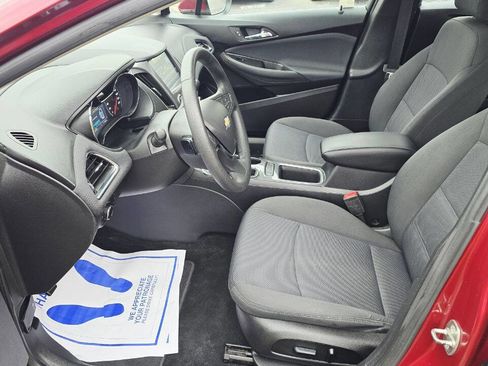 Used 2018 Chevrolet Cruze LT w/ LT True North Edition FWD image 10