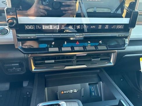New 2025 GMC Hummer EV 3X AWD/4WD image 36
