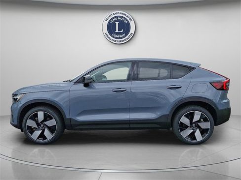 Certified 2023 Volvo C40 P8 Recharge Ultimate w/ Protection Package Premier image 4