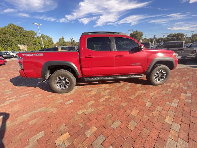 Used 2022 Toyota Tacoma TRD Off-Road w/ Technology Package AWD/4WD image 36