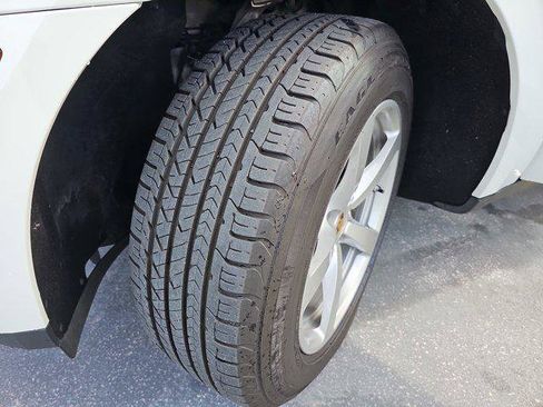 Used 2017 Porsche Macan image 32