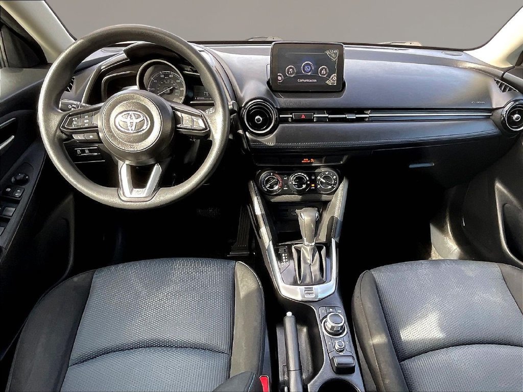 Used 2019 Toyota Yaris LE FWD image 7