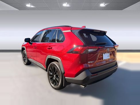 Used 2024 Toyota RAV4 XLE Premium image 3