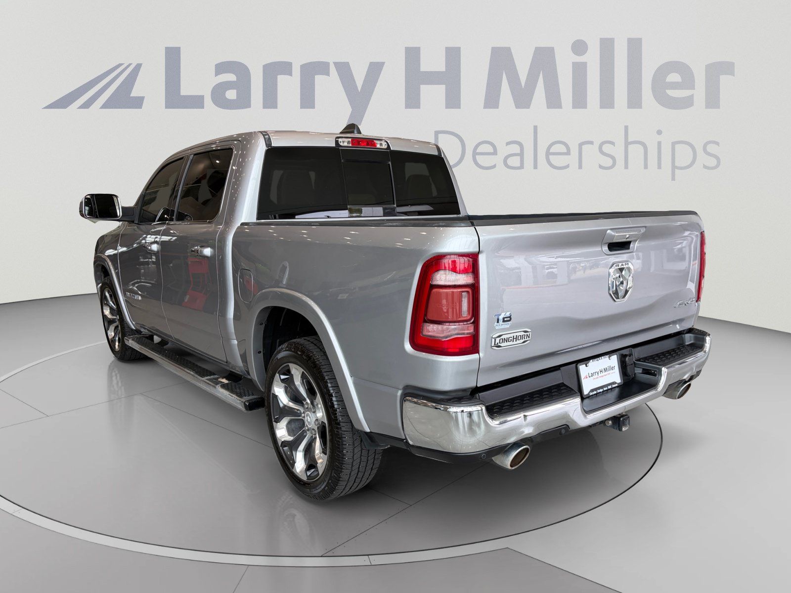 Used 2019 RAM 1500 Limited w/ Trailer Tow Group AWD/4WD image 3