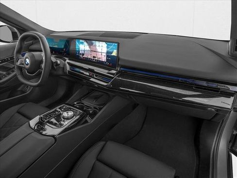 Used 2026 BMW 530i w/ M Sport Package RWD image 11
