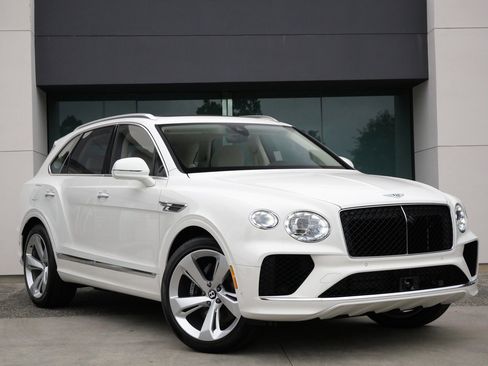 New 2025 Bentley Bentayga image 1