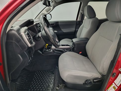 Used 2016 Toyota Tacoma SR5 image 20