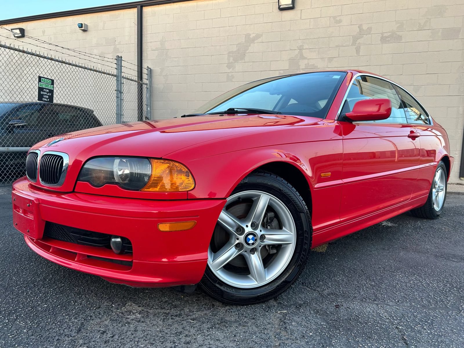 Used 2001 BMW 325Ci Coupe RWD image 2