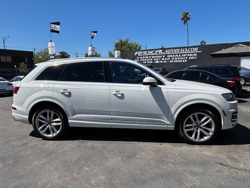 Used 2018 Audi Q7 3.0T Prestige w/ Prestige Package AWD/4WD image 24