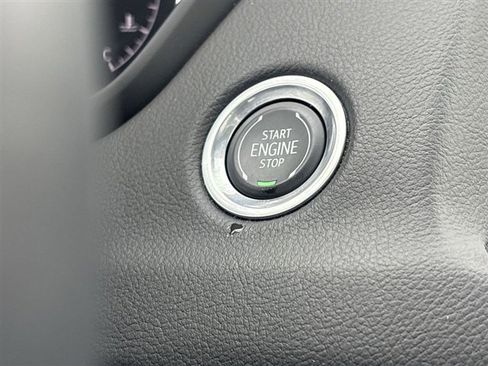 Used 2023 Cadillac XT4 Luxury w/ Cold Weather Package image 16