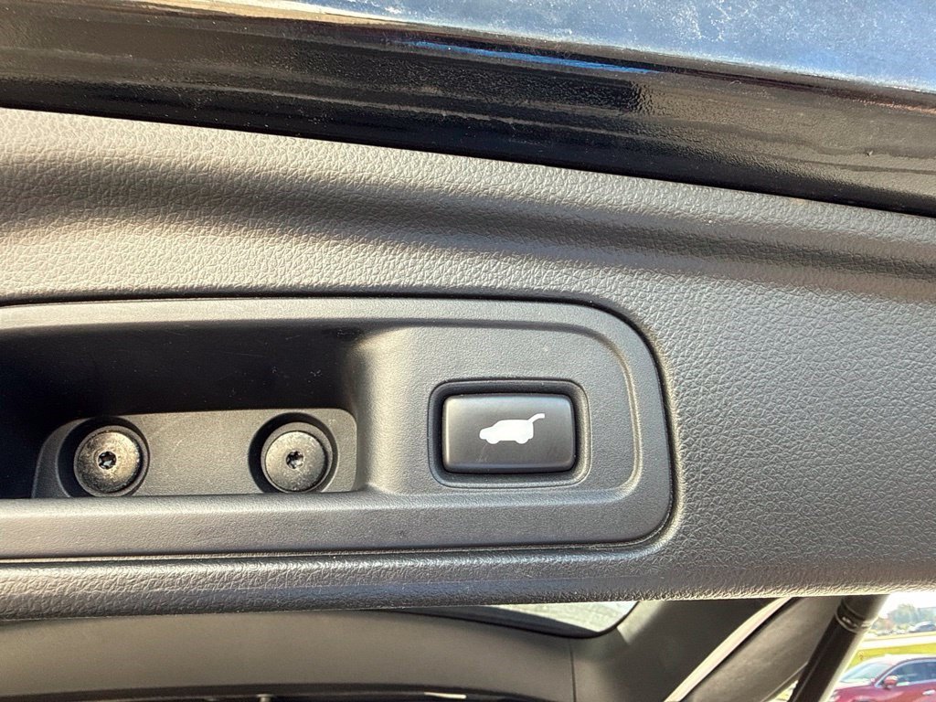 Used 2020 Honda Pilot Touring image 7