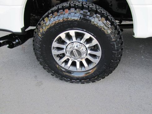 Used 2022 Ford F250 Lariat w/ Lariat Value Package AWD/4WD image 26