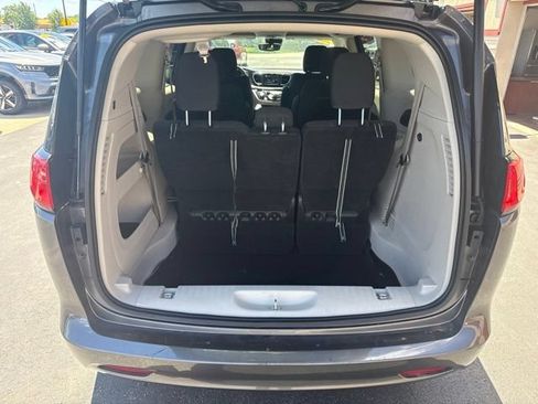 Used 2023 Chrysler Voyager LX FWD image 19
