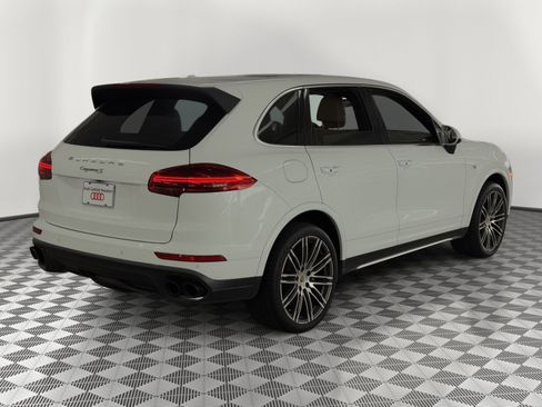 Used 2016 Porsche Cayenne S AWD/4WD image 9