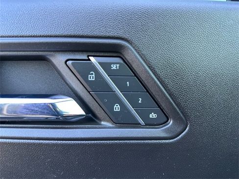 Used 2023 Chevrolet Colorado ZR2 w/ ZR2 Convenience Package III image 17