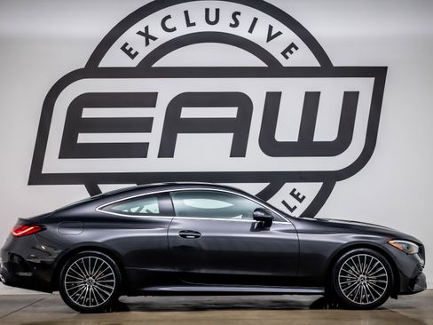 Used 2024 Mercedes-Benz CLE 300 4MATIC Coupe image 8