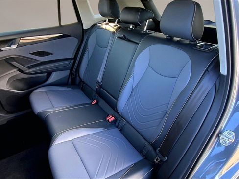 Certified 2025 Volkswagen Tiguan SE image 25