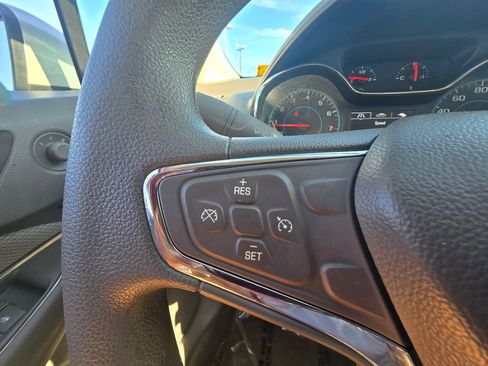 Used 2018 Chevrolet Cruze LT FWD image 21