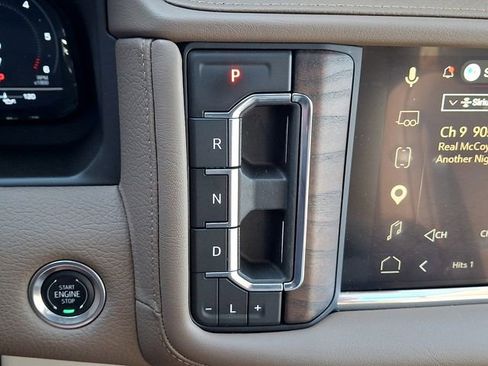 Used 2024 GMC Yukon Denali AWD/4WD image 18
